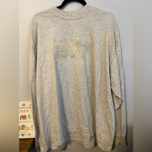 Essentials Fear of God Longsleeve Crewneck | Off White | men’s L